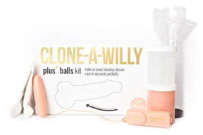 CloneaWilly Clonea Willy Plus Balls Kit Light Skin Tone Dildos CloneaWilly Clonea Willy Plus Balls Kit Light Skin Tone Dildos
