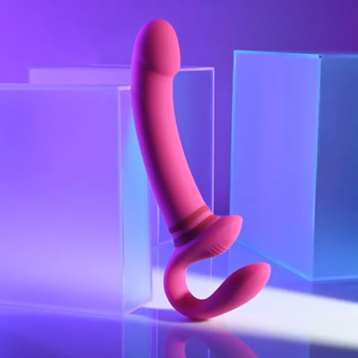Evolved Novelties Female Sex Toys Sharing Is Caring Double Ended Wearable Strapless Strap On Vibrator Pink