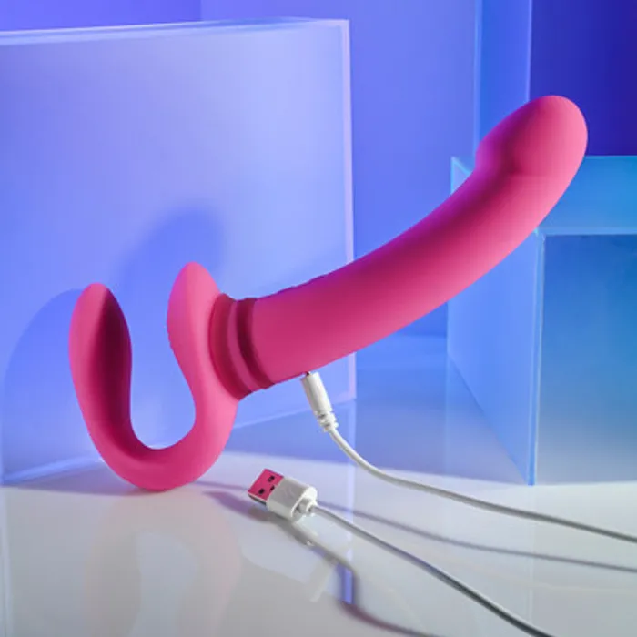 Evolved Novelties Female Sex Toys Sharing Is Caring Double Ended Wearable Strapless Strap On Vibrator Pink