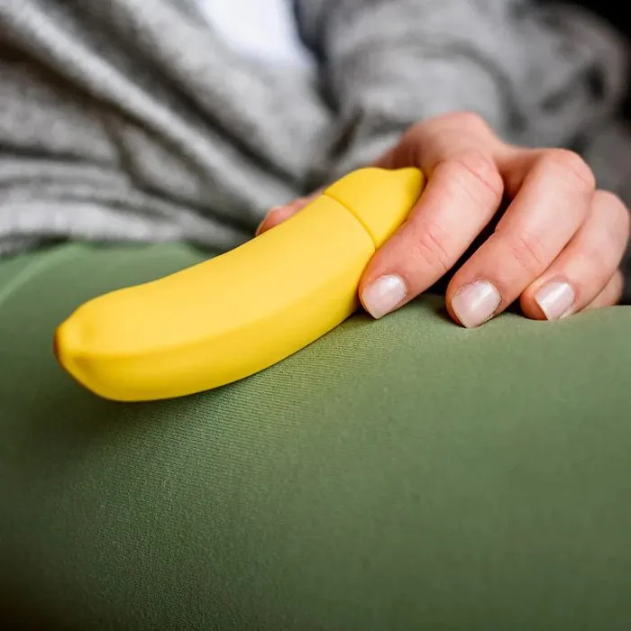 Female Sex Toys Dame Products Banana Emojibator Ultra Discreet First Time Bullet Vibrator