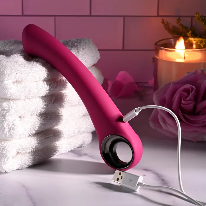 Female Sex Toys Evolved Novelties Pleasure Curve GSpot Vibrator with Finger Loop