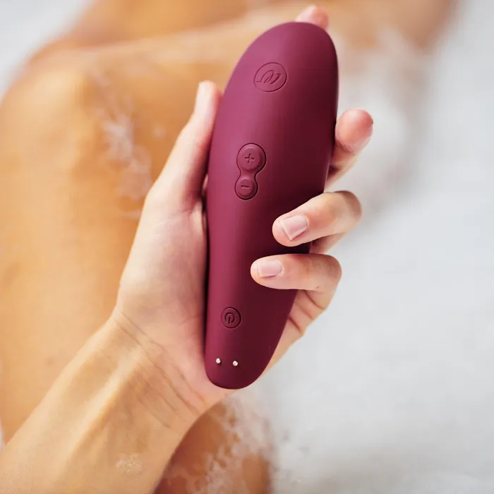 Womanizer Womanizer Classic 2 Pleasure Air Clitoral Stimulator Bordeaux Female Sex Toys Womanizer Womanizer Classic 2 Pleasure Air Clitoral Stimulator Bordeaux Female Sex Toys